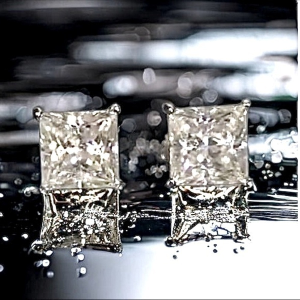 18K white Gold 3mm 1/4 CT moissanite studs fire sparkle safety backs (nto)